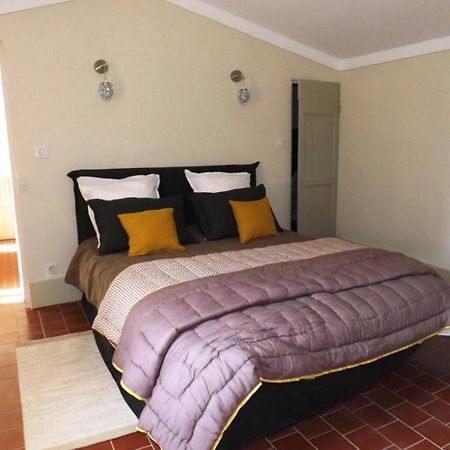 Chateau La Croix Des Pins Mazan Room photo
